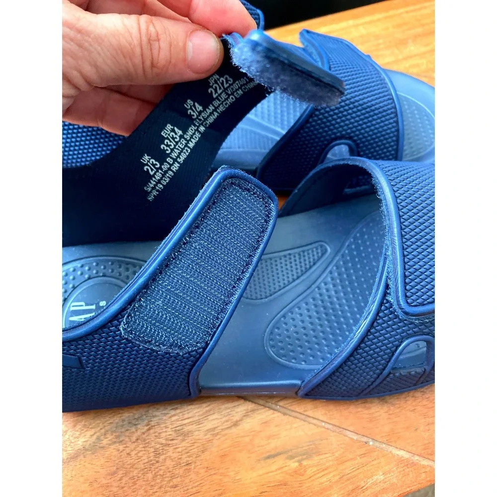 GAP Kids Sandals Water Shoes‎ Adjustable Straps Blue Size 3/4